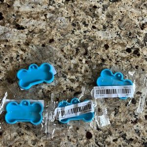 4 dog bone resin molds